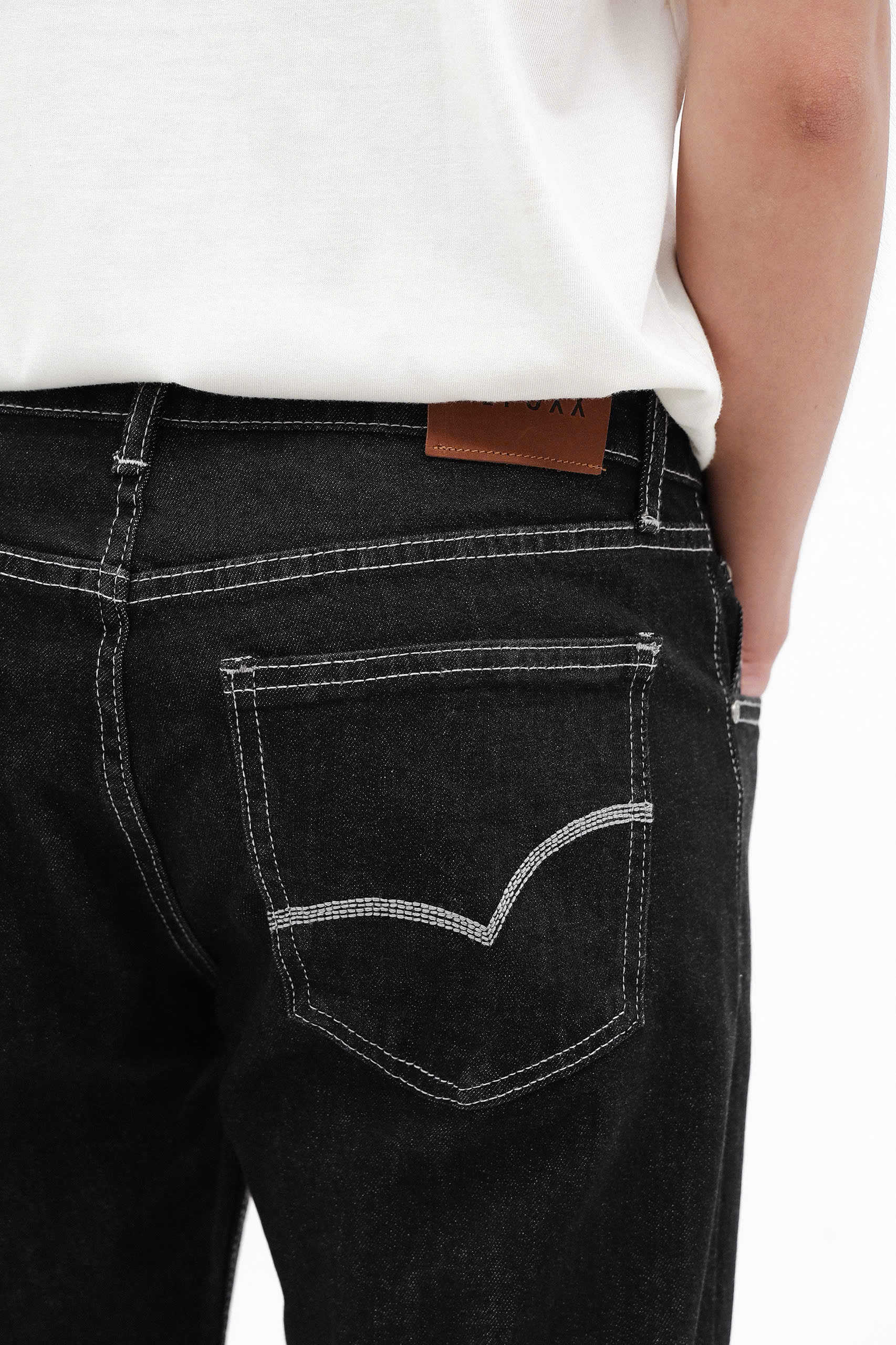 QUẦN JEANS DF INDIGO CHỈ KEM REGULAR-FIT