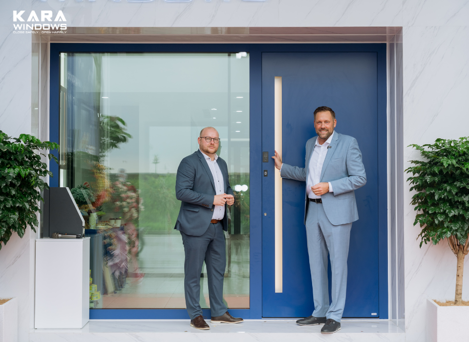 Đại diện hãng giới thiệu bộ cửa mặt tiền Full Option – Giải pháp cửa nhôm Made in Germany 