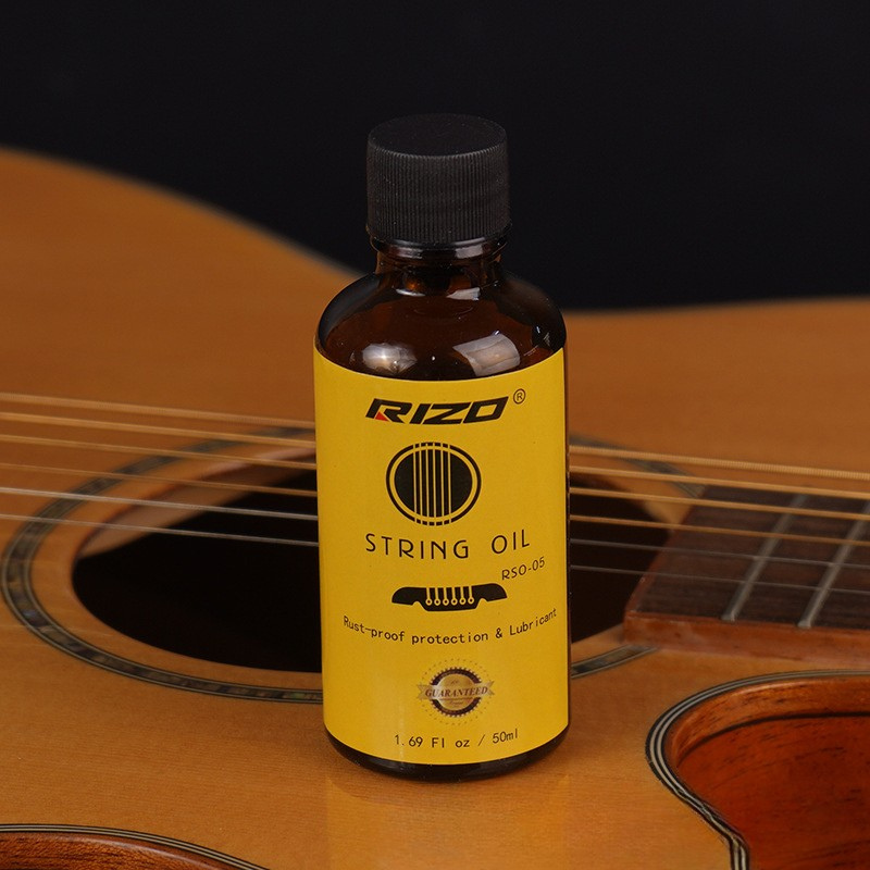 dau-lau-day-dan-guitar-rs02-string-oil-chong-gi-boi-tron-giam-rit-hieu-qua