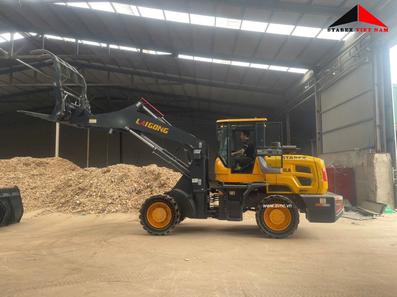 ban-giao-may-gap-go-can-dai-sieu-khoe-laigong-lg938la-full-options-ve-voi-nha-ma