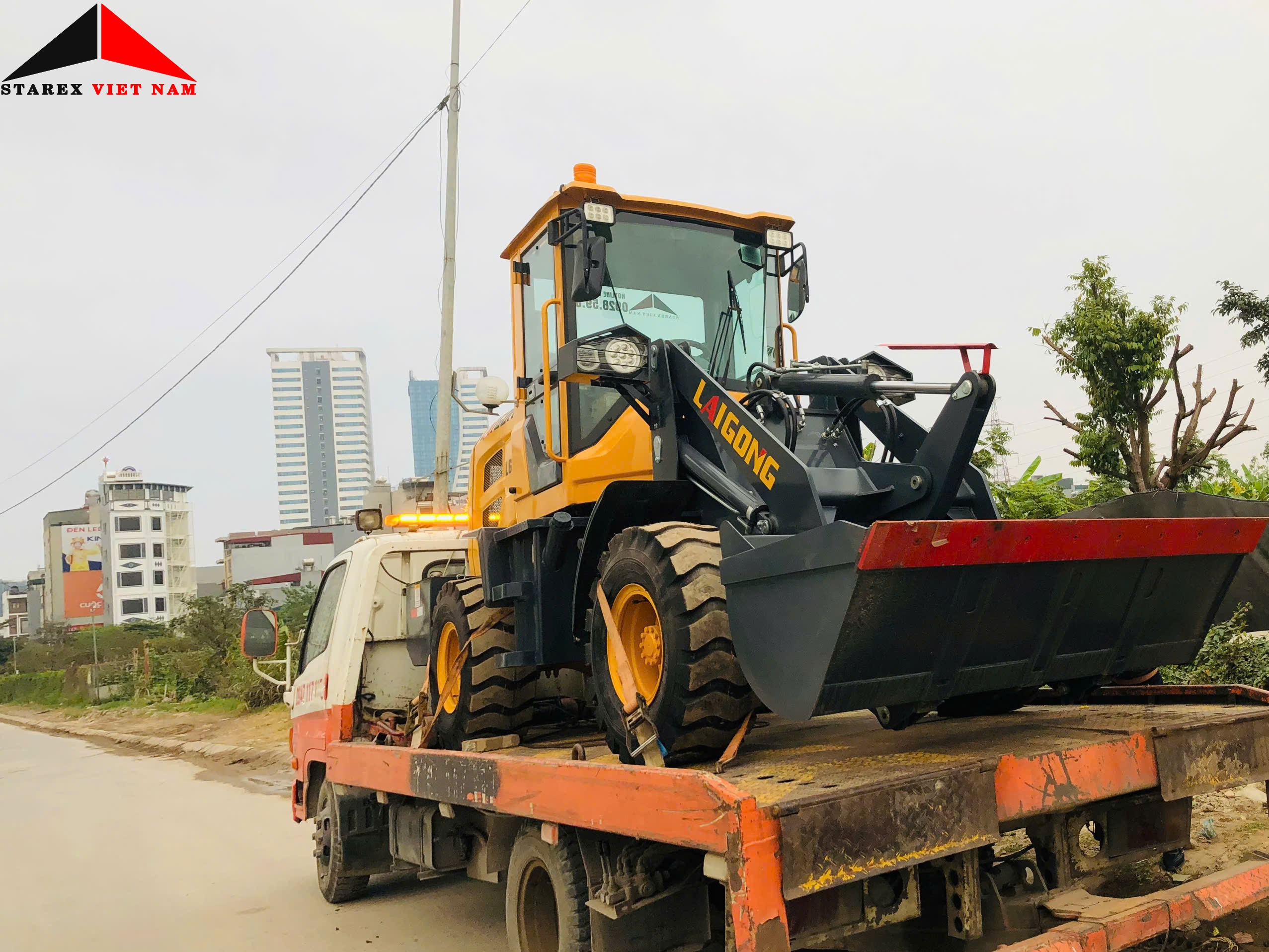 ban-giao-may-xuc-lat-mini-laigong-lg918-ve-cho-khach-hang-o-dong-nai