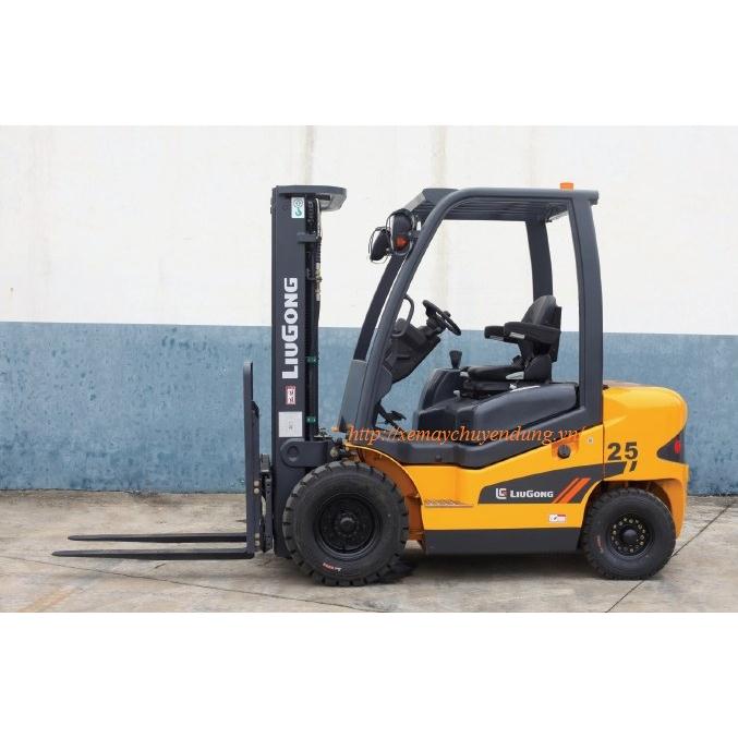 Xe nâng hàng 2,5 tấn Liugong Trung Quốc CPCD25.