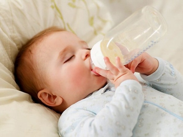 Cách chọn sữa công thức tốt nhất cho trẻ trong những năm đầu đời