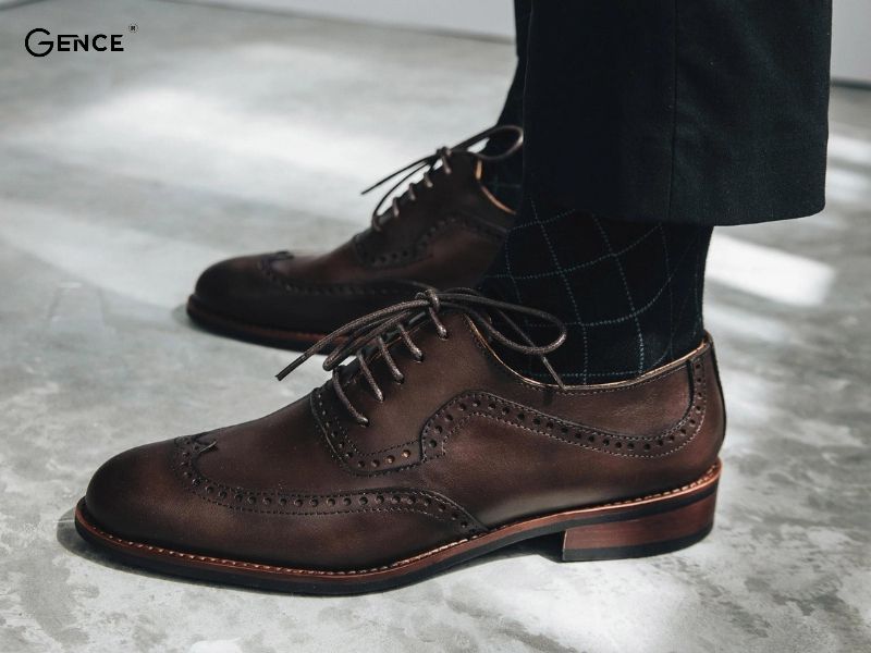 Nên đi giày cưới một lần/tuần để tạo sự thoải mái