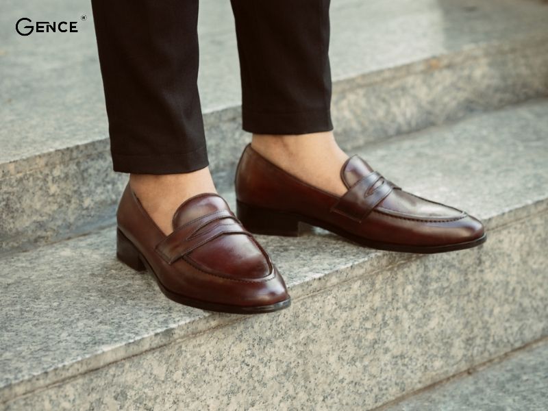 Đơn giản mà vẫn lịch sự cùng giày Loafer