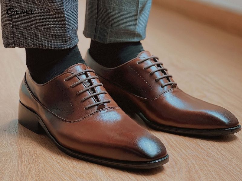 Chọn giày Oxford cổ điển trong ngày trọng đại