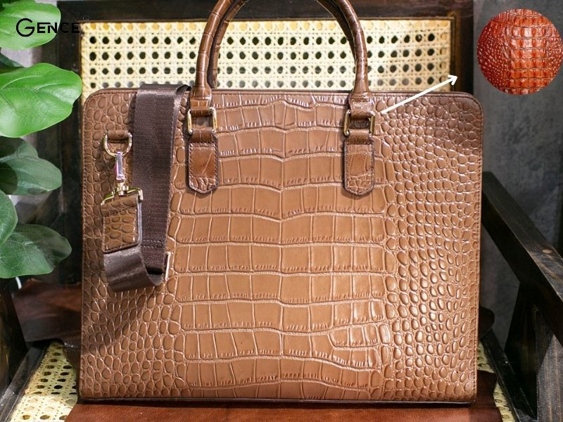 Những vân da độc đáo tạo sự không đụng hàng cho mỗi chiếc túi