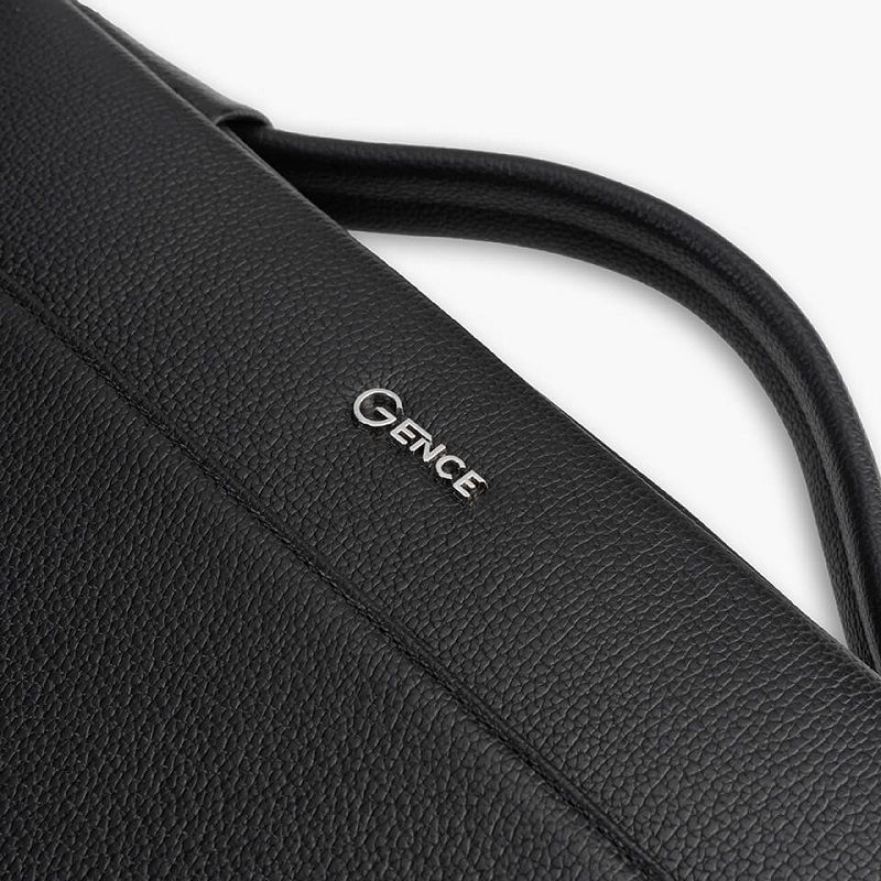 Chất liệu cao cấp thách thức thời gian của cặp táp nam CDT07 Gence