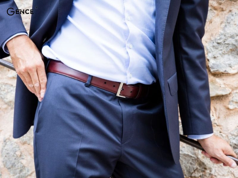 Thắt lưng có kích thước phù hợp giúp tôn dáng người sử dụng