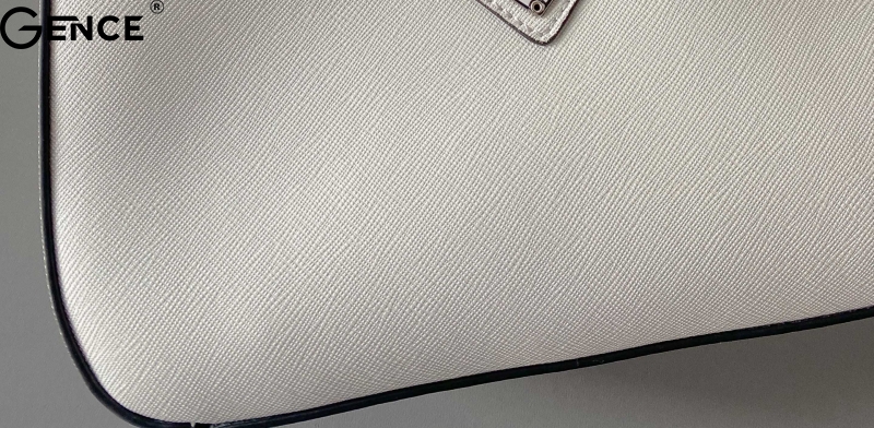 Da Saffiano nổi bật hờ vẻ ngoài sang trọng và độ bền cao