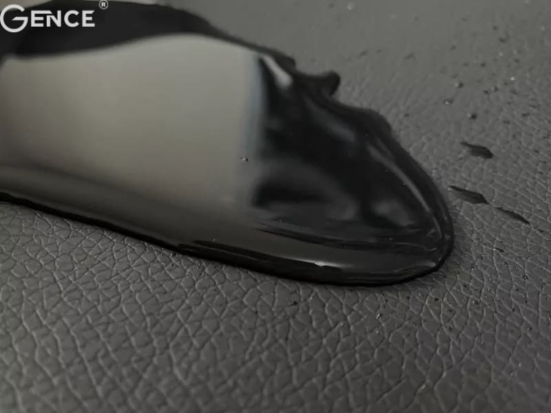 Neus để da PU bị thấm nước trong thời gian dài sẽ làm cho da bị hư hỏng