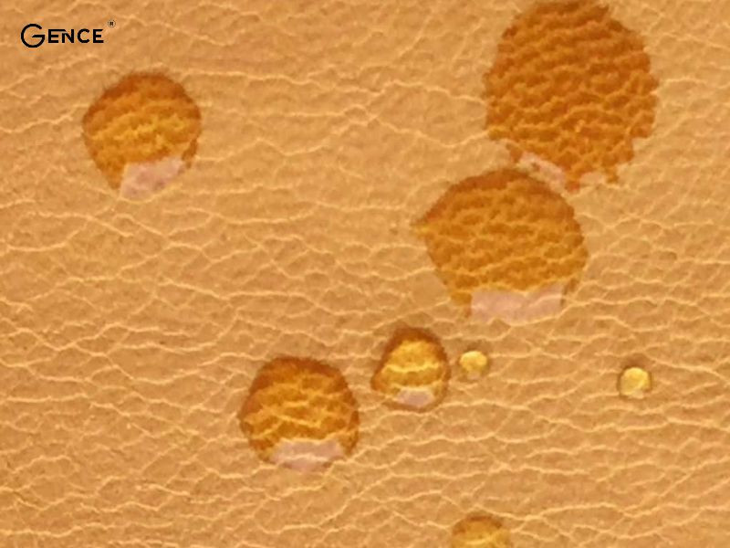 Da thật ngấm nước qua các lỗ chân lông