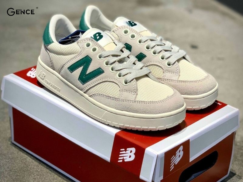 Giá giày chính hãng cao hơn so với giày fake