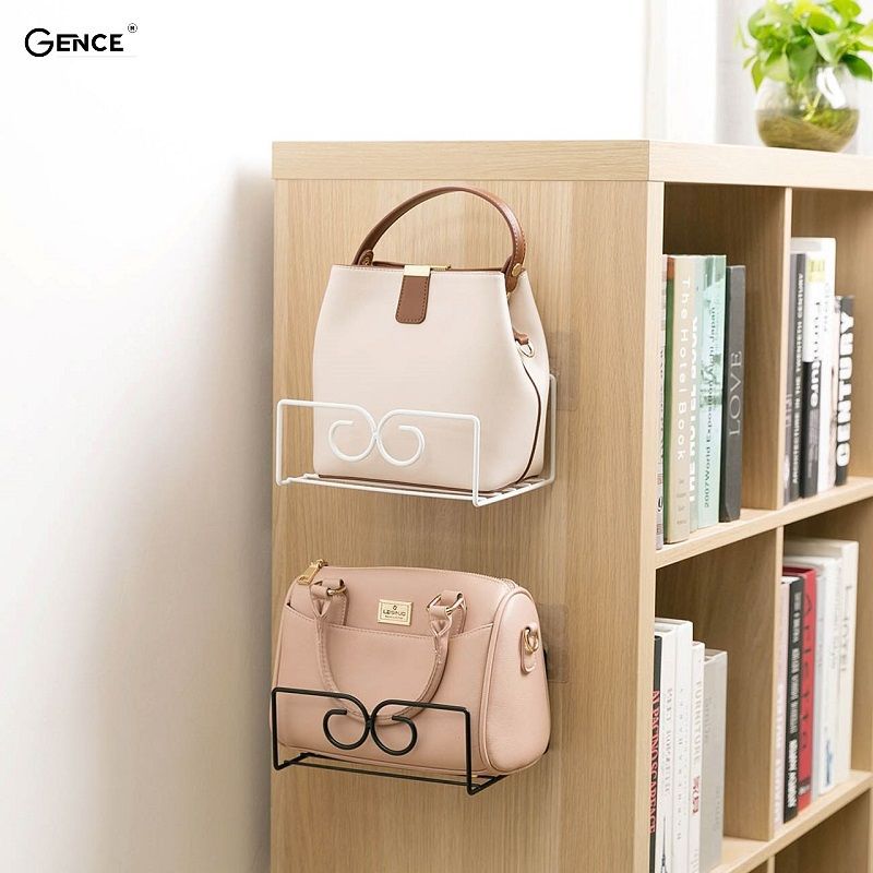 Màu sắc nhã nhặn của kệ đựng túi xách gỗ trong phòng ngủ decor