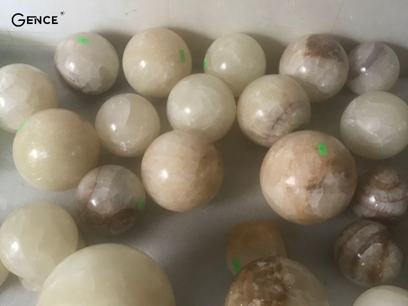 Màu trắng mang đến sự may mắn trong phong thủy