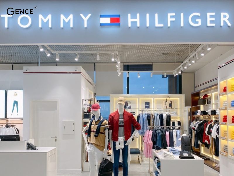 Tommy Hilfiger nổi bật với style preppy cho phái mạnh