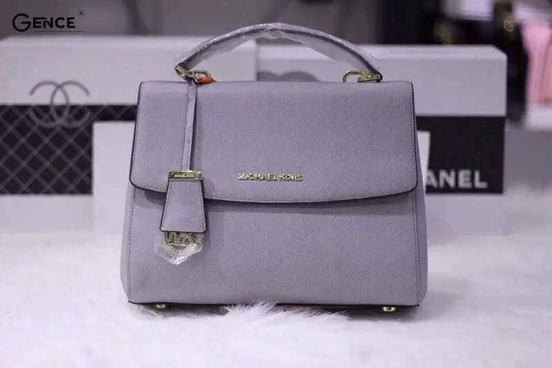 Thương hiệu túi xách nữ nổi tiếng Michael Kors