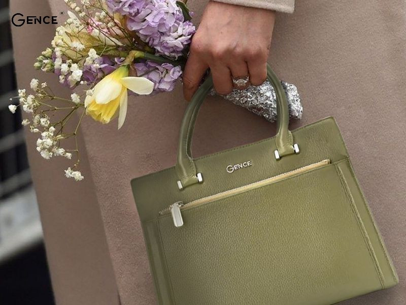 Đường chỉ được làm cẩn thận đảm bảo độ bền bỉ