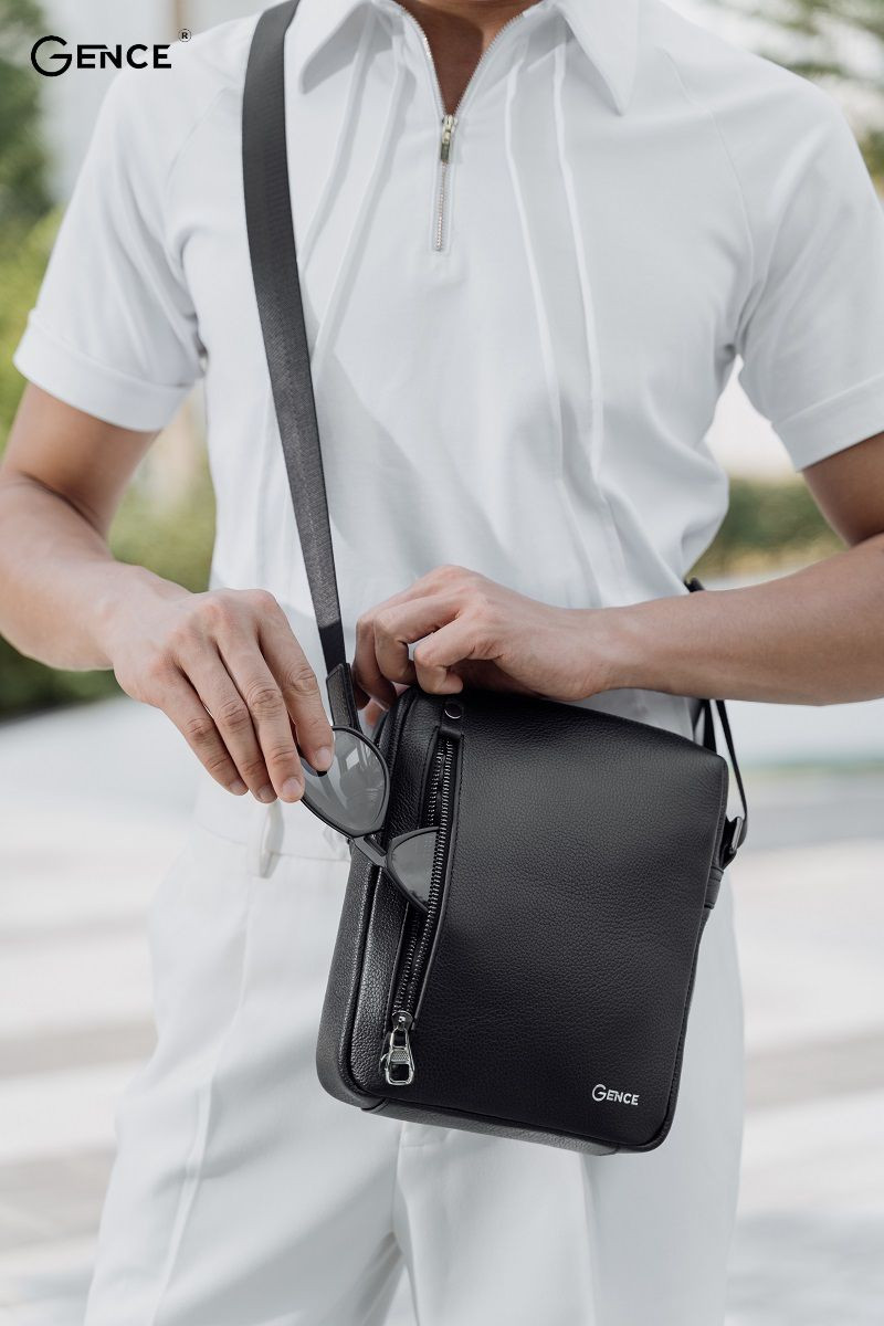 Đi lên phố với trang phục năng động quần short, áo polo, TD04