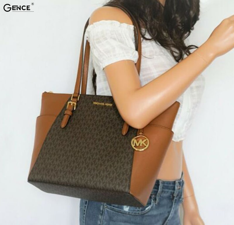 Túi xách michael kors kẹp nách Michael Kors màu nâu