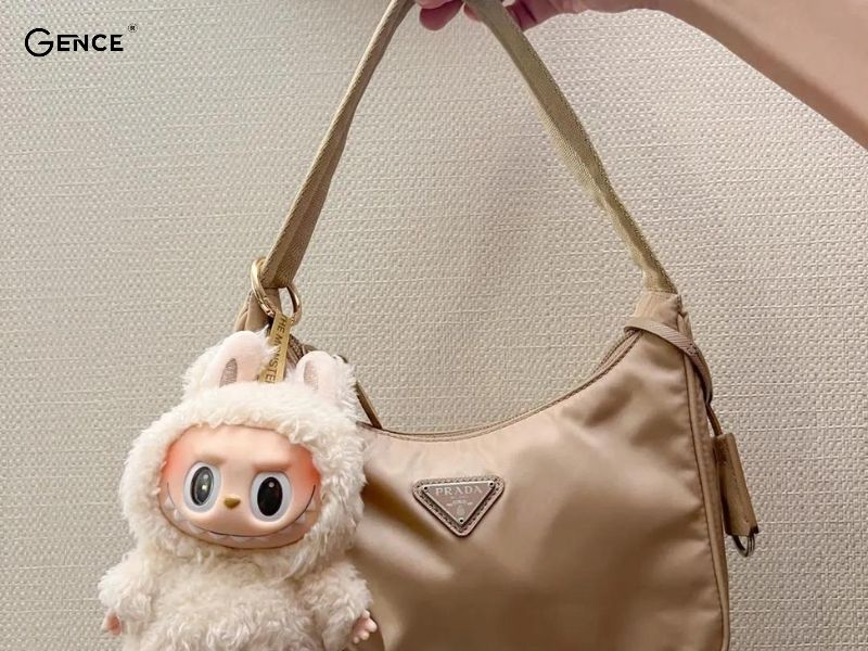 Móc khóa trang trí túi xách hiệu quả và xinh đẹp