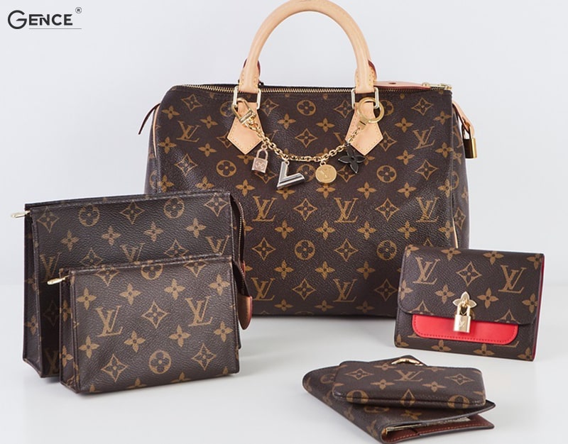 Ví cầm tay nam Louis Vuitton chính hãng có giấy xuất xứ từ pháp