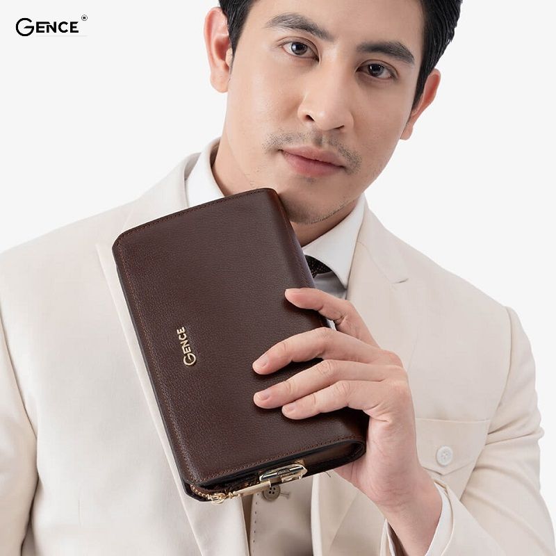 Ví da cầm tay Gence được làm từ da bò Mill
