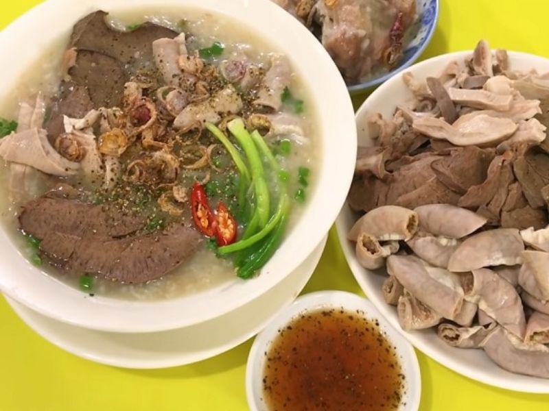 Tránh ăn nội tạng động vật ( cháo lòng,..)