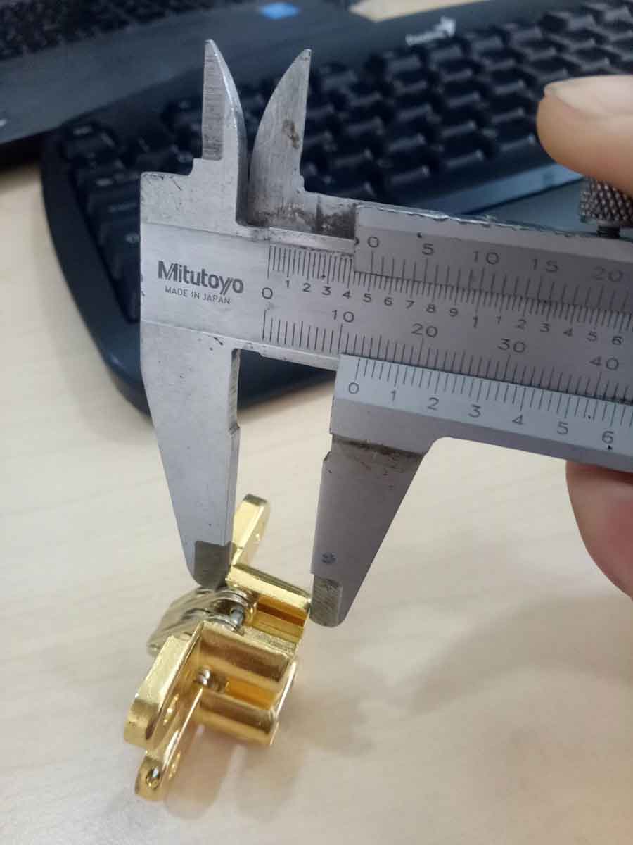 BẢN LỀ LÁ CHỮ THẬP HZ MÀU VÀNG NV-HZ