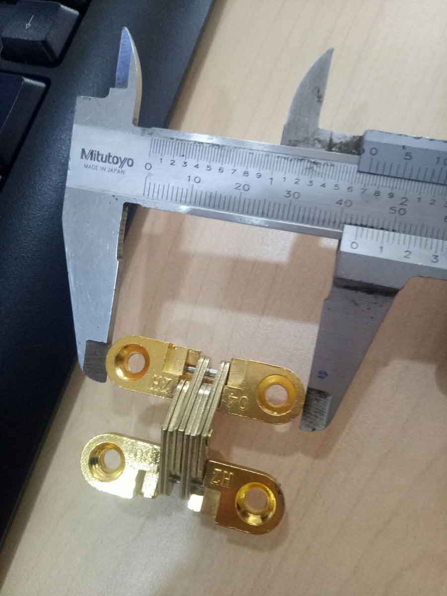 BẢN LỀ LÁ CHỮ THẬP HZ MÀU VÀNG NV-HZ