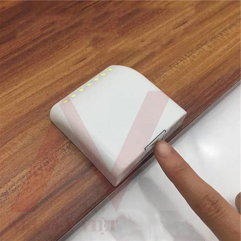 ĐÈN LED CẢM ỨNG