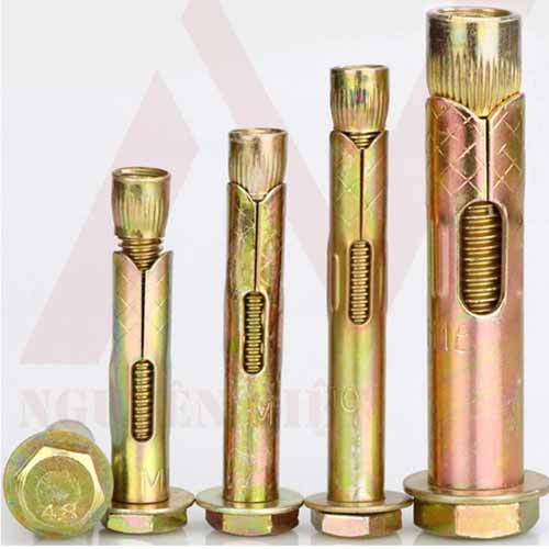 TẮC KÊ GẮN TƯỜNG