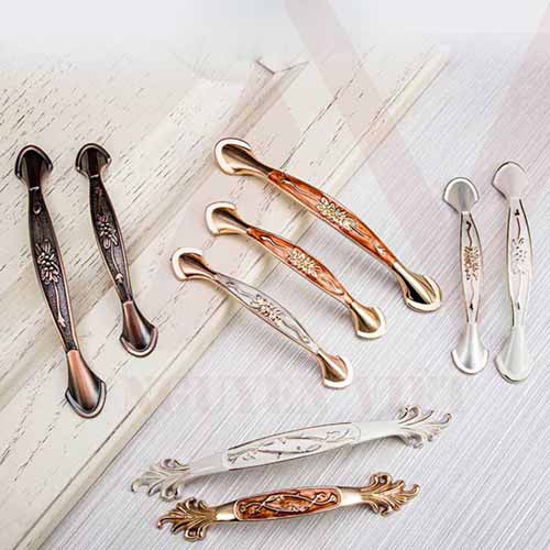 TAY NẮM CỬA TỦ TÂN CỔ ĐIỂN