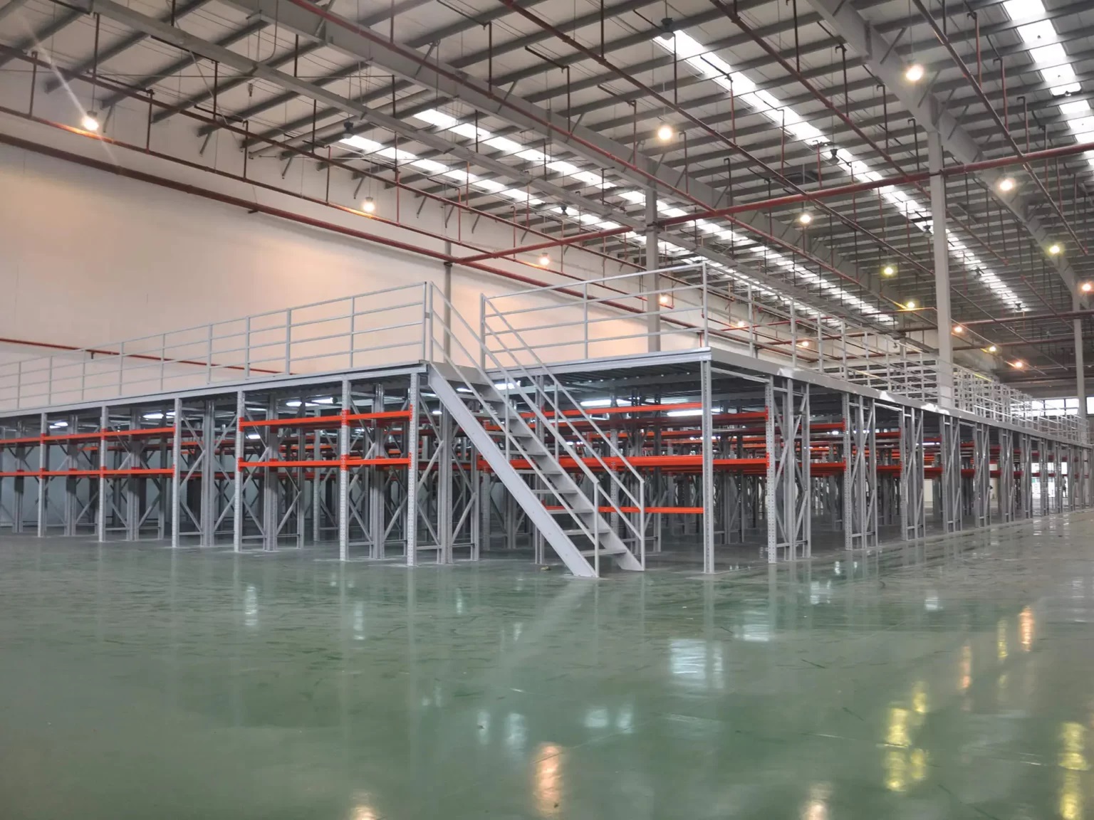 Kệ Sàn kết hợp Kệ selective tải trọng 500kg/m2 / Mezzanine Racking System 500kg/m2 loading weight