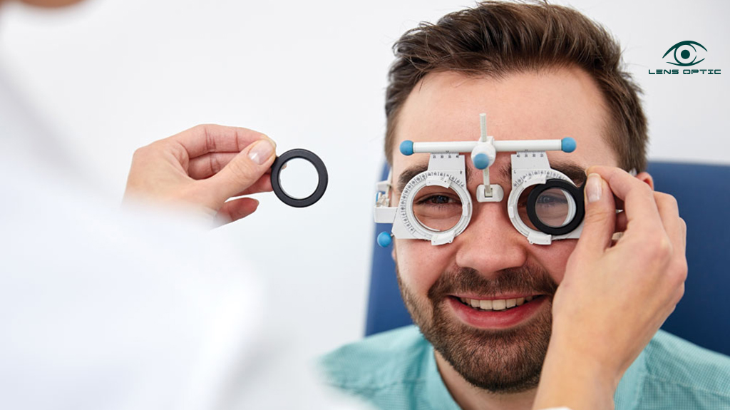 Chăm sóc mắt cận thị đúng cách để không tăng độ