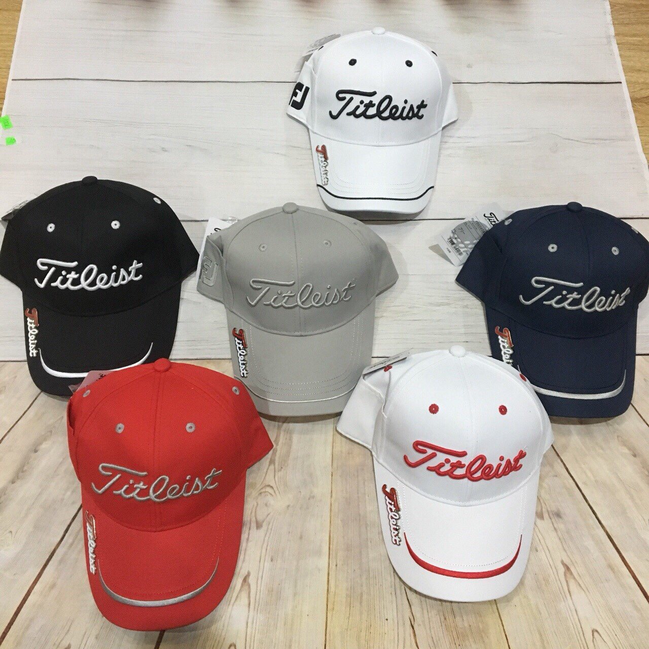 mũ golf tittleist kèm mark