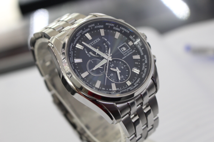 Đồng hồ Citizen Eco Drive năng lượng mặt trời