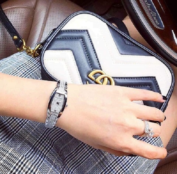 Đồng hồ Bulova nữ mặt chữ nhất
