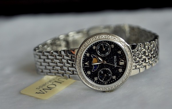 Đồng hồ Bulova nữ đính kim cương