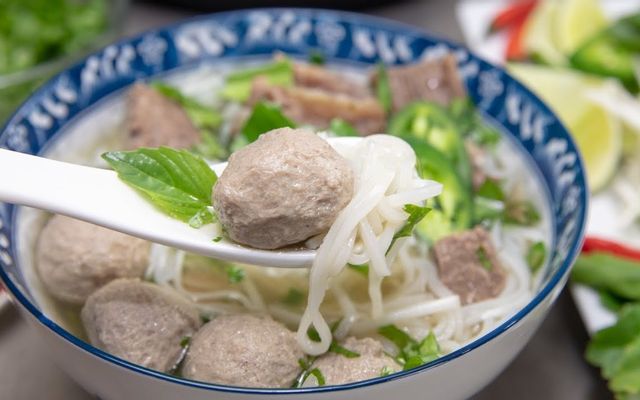 hu-tieu-dai-nau-hu-tieu-bo-vien