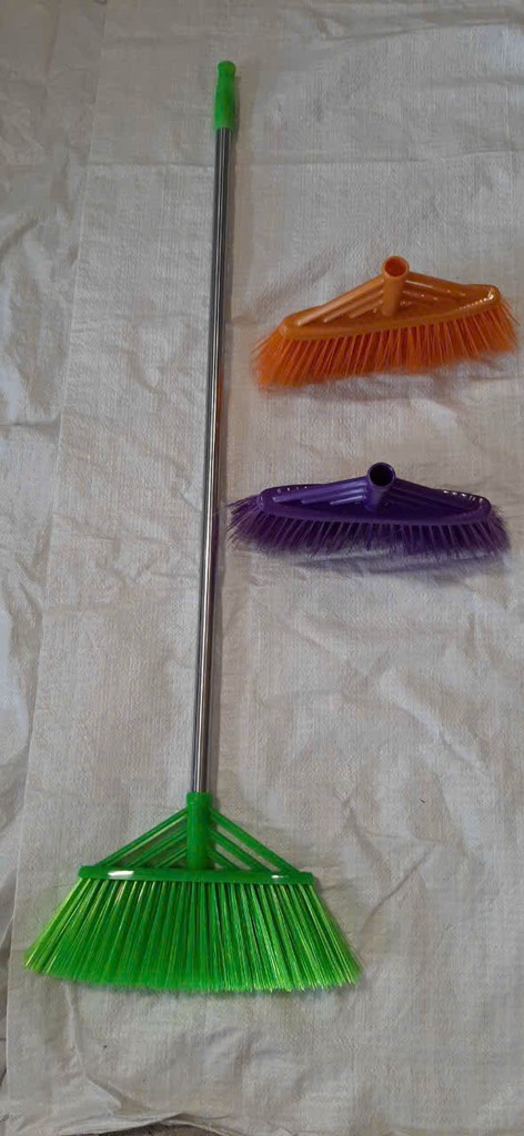 chổi xương cá cán inox pl