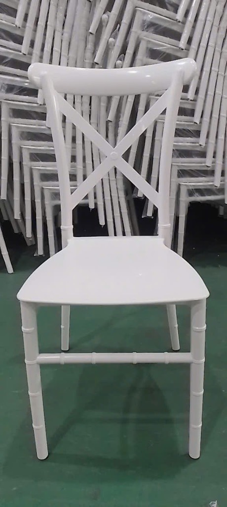 ghế tựa chữ X trắng sứ