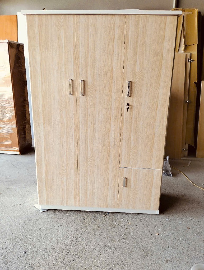tủ 3 buồng 125 x 185 x 45