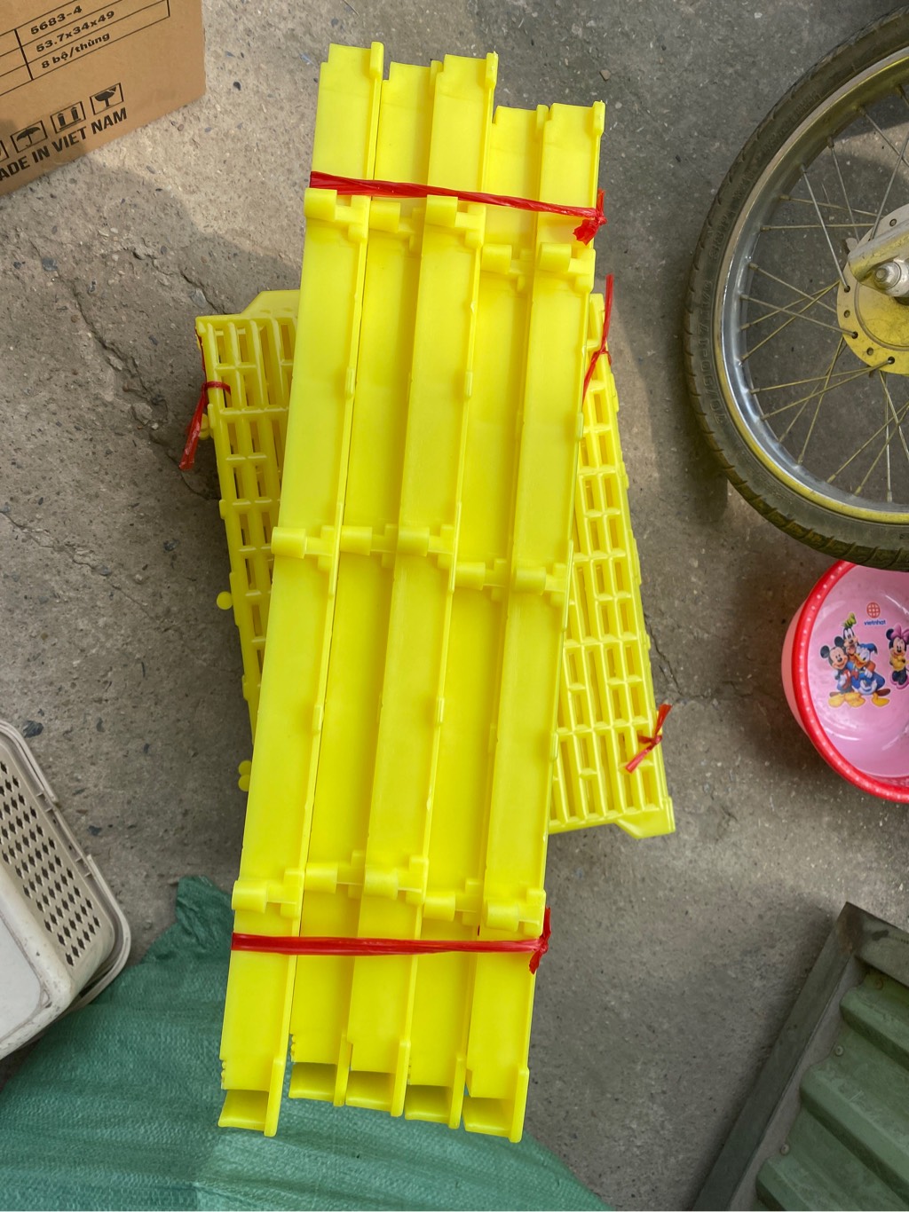 sàn nhựa nguyên sinh đẹp 40x55
