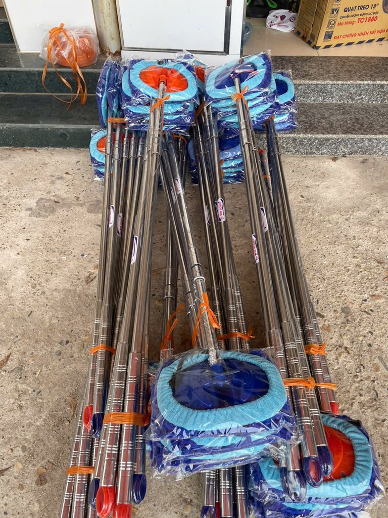 lau trần nhà winhom 2m