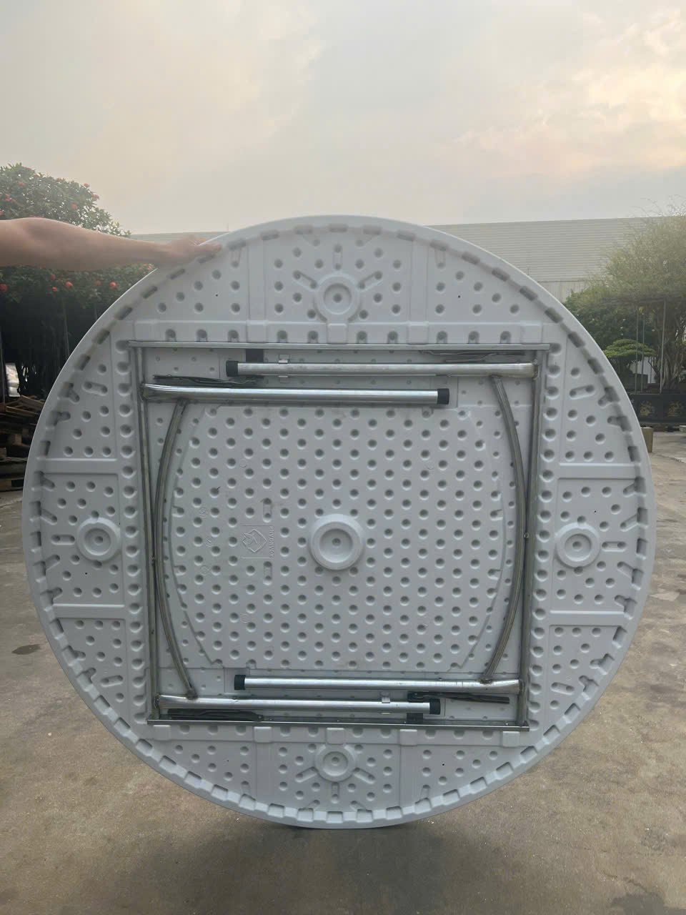 Bàn tròn nhựa 1m4, bàn nhựa 1m4 giá rẻ, bàn nhựa lớn, bàn tròn cao cấp, bàn nhựa cho quán ăn  aladanh-net-vn