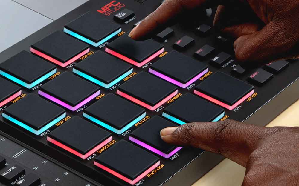Bàn Điều khiển Midi Akai MPC Studio có độ trễ gần như bằng không giúp bạn kiểm soát mọi chi tiết trong bài nhạc