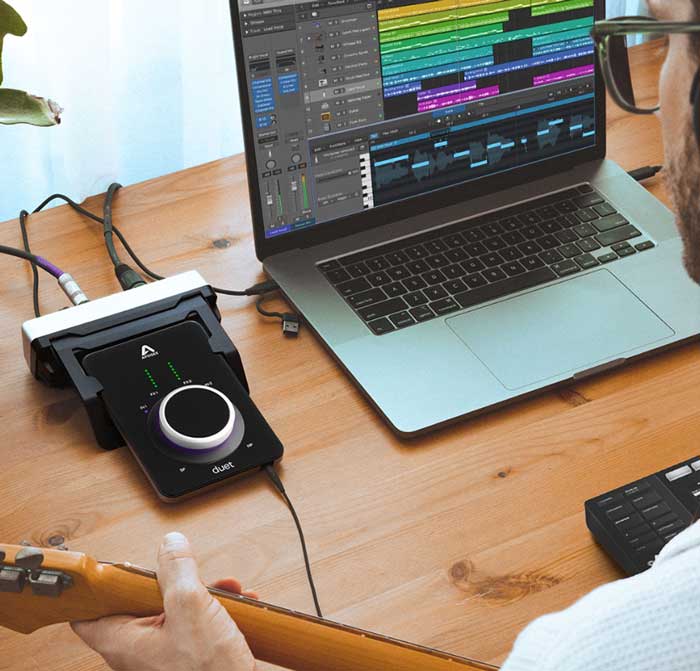 Sound Card Apogee Duet 3 đang được sử dụng để thu âm 