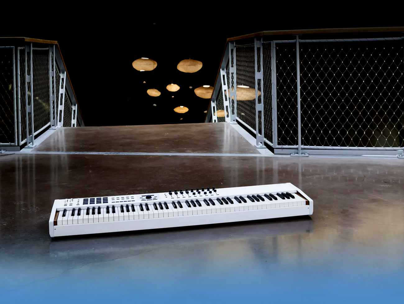 Midi Keyboard Arturia Keylab 88 MK2 thiết kế các nút điều khiện gọn dàng dễ dàng tiếp cận 