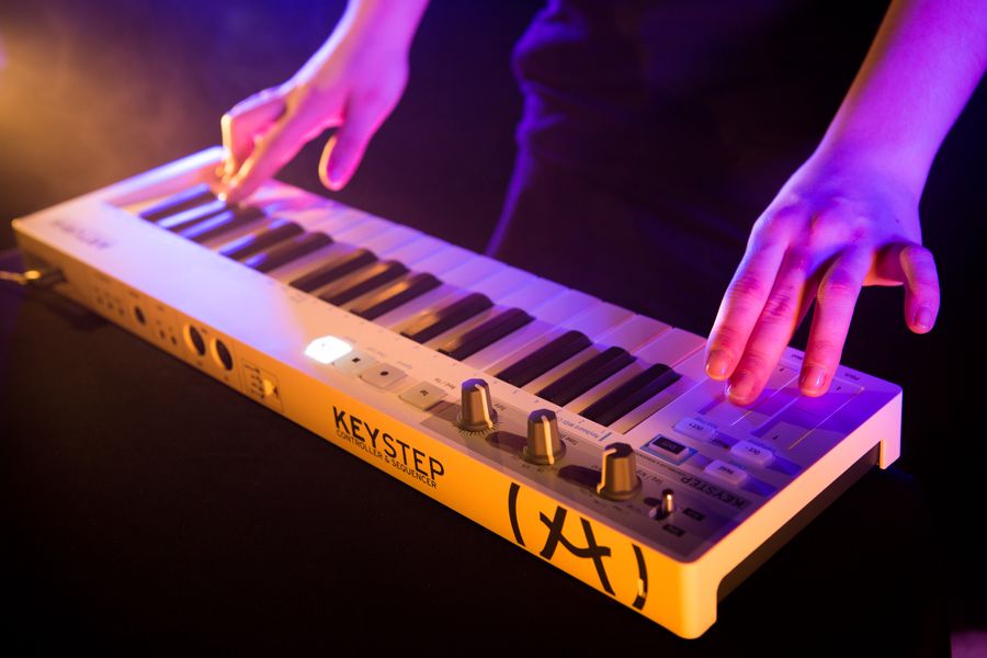 Arturia Keystep 32 Midi Controller hàng nhập khẩu chính hãng